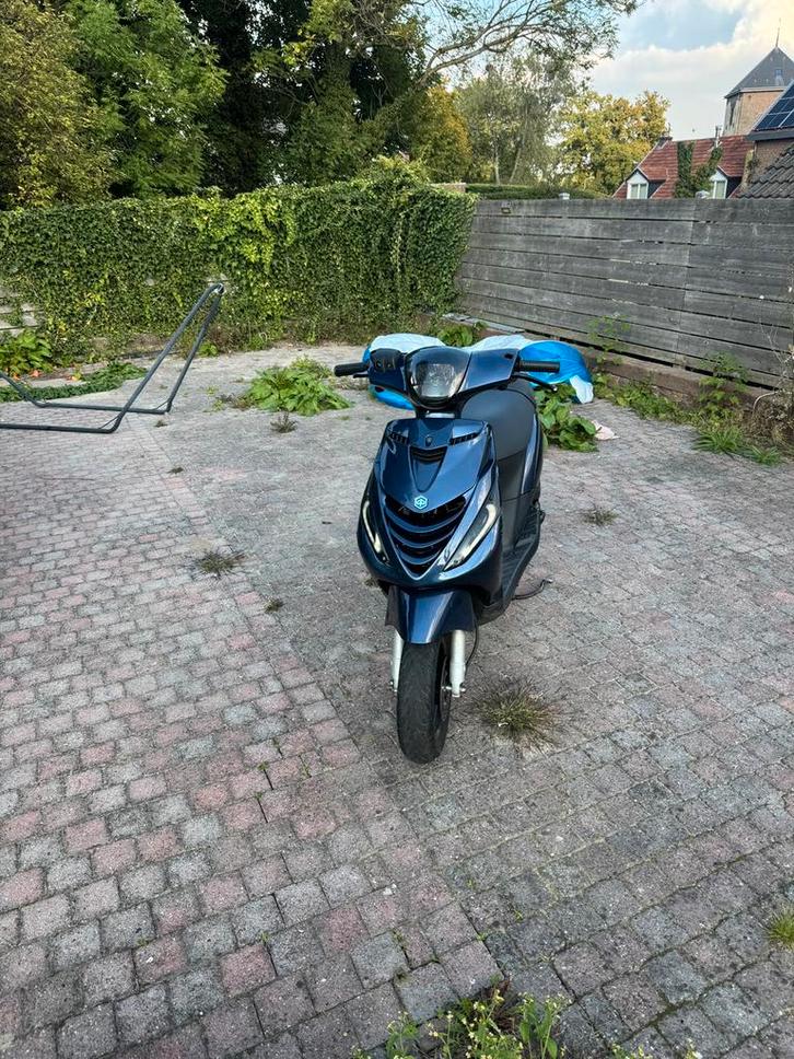 Piaggio Zip 4-takt 2017/ Weinig km. Opknapper. Loopt 70 km/u, Fietsen en Brommers, Scooters | Piaggio, Gebruikt, Zip, Maximaal 45 km/u