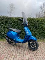 Vespa Sprint Akrapovic brom 2016, Fietsen en Brommers, Ophalen, Overige modellen, Maximaal 45 km/u, Zo goed als nieuw