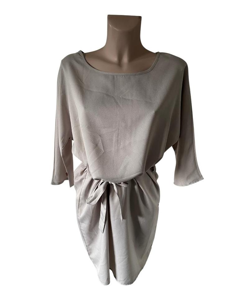 Zusss jurk L, Kleding | Dames, Jurken, Zo goed als nieuw, Grijs, Knielengte, Ophalen of Verzenden