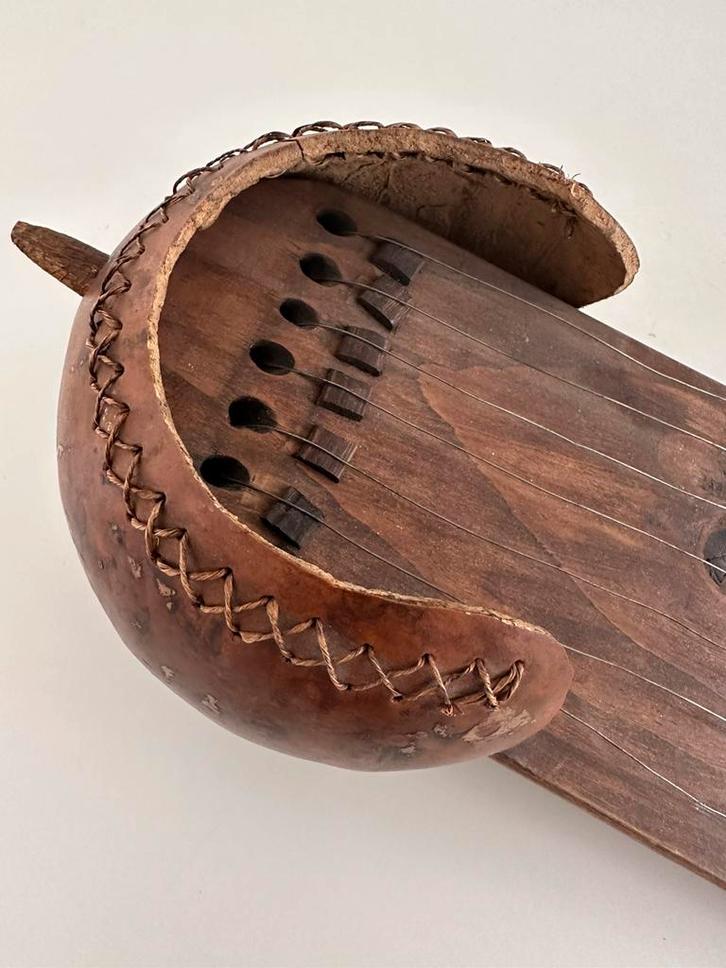 Senufo Mbiri harp Congo collectie Antropoloog 1950, Antiek en Kunst, Kunst | Niet-Westerse kunst, Ophalen of Verzenden