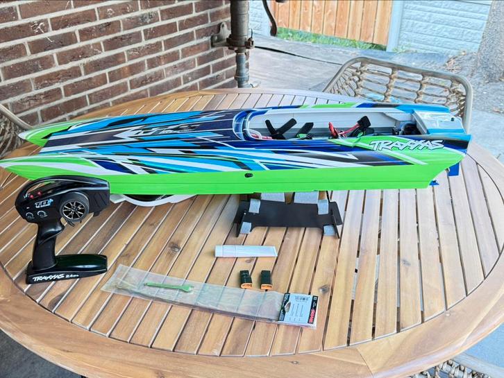 Traxxas m41 boot geüpgrade, Hobby en Vrije tijd, Modelbouw | Boten en Schepen, Zo goed als nieuw, Overige merken, Ophalen
