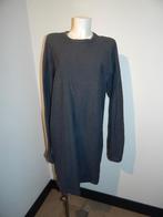 Monique van Heist donker grijze sweater jurk strop mouw L