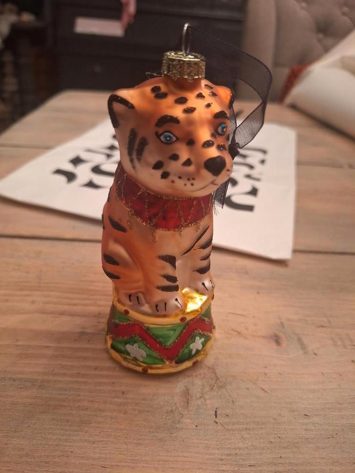 Fred van Leer Kerstbal Shoeby - Tijger Ornament, Diversen, Kerst, Nieuw, Ophalen of Verzenden