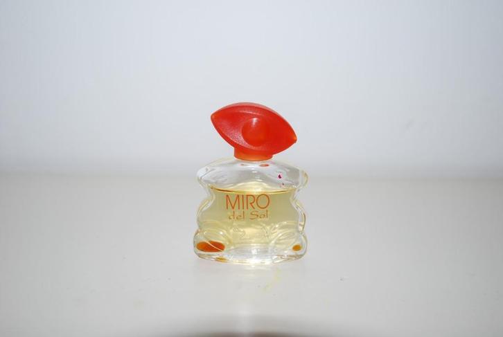 Miniatuur Miro  Del Sol, Verzamelen, Parfumverzamelingen, Zo goed als nieuw, Miniatuur, Gevuld, Ophalen of Verzenden