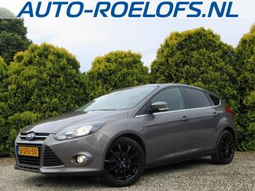 Ford Focus 1.0 EcoBoost Titanium *Navi*Trekhaak*ECC* beschikbaar voor biedingen
