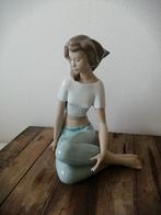 Liandro Beeldje - Handje Gelijmd, Ophalen of Verzenden