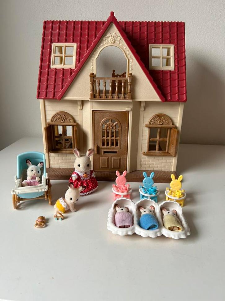 Sylvanian families startershuis + 2 sets, Kinderen en Baby's, Speelgoed | Poppenhuizen, Zo goed als nieuw, Poppenhuis, Ophalen