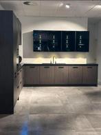 Prachtig zwart, nieuw graniet aanrechtblad hoek, Ophalen, Zwart, Nieuw, 200 cm of meer