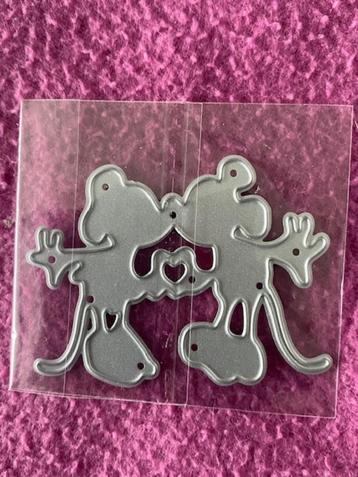 snijmal Mickey en Minnie mouse kussen liefde hart beschikbaar voor biedingen