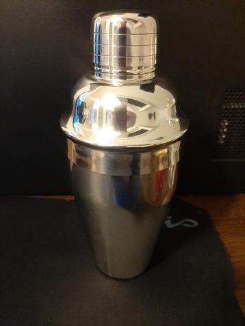 🍸Nieuw: Cocktailshaker RVS met strainer en dop🏷️€14,95- beschikbaar voor biedingen