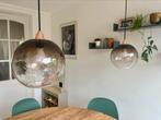 2 bollen hanglampen met gekleurd glas, Huis en Inrichting, Lampen | Hanglampen, Ophalen of Verzenden, Zo goed als nieuw, Glas