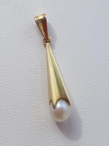 Mooie antiek gouden hanger met parel 14 karaats beschikbaar voor biedingen