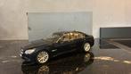 Bmw 7 serie donkerblauw kyosho, Hobby en Vrije tijd, Modelauto's | 1:18, Ophalen of Verzenden, Zo goed als nieuw, Auto, Kyosho