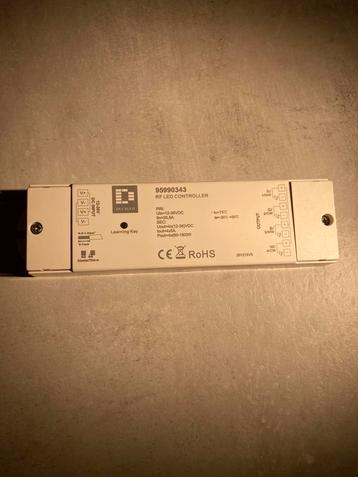 Decaled RF Ledstrip Controller beschikbaar voor biedingen