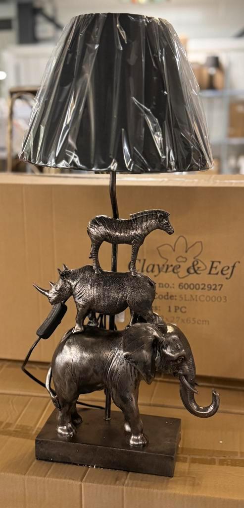 Olifant met neushoorn en zebra met kap tafellamp. Actie !, Huis en Inrichting, Lampen | Tafellampen, Zo goed als nieuw, Minder dan 50 cm