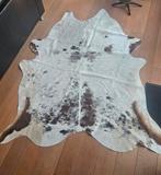 Koeienhuid vloerkleed, Huis en Inrichting, Stoffering | Tapijten en Kleden, Ophalen, 150 tot 200 cm, 200 cm of meer, Zo goed als nieuw