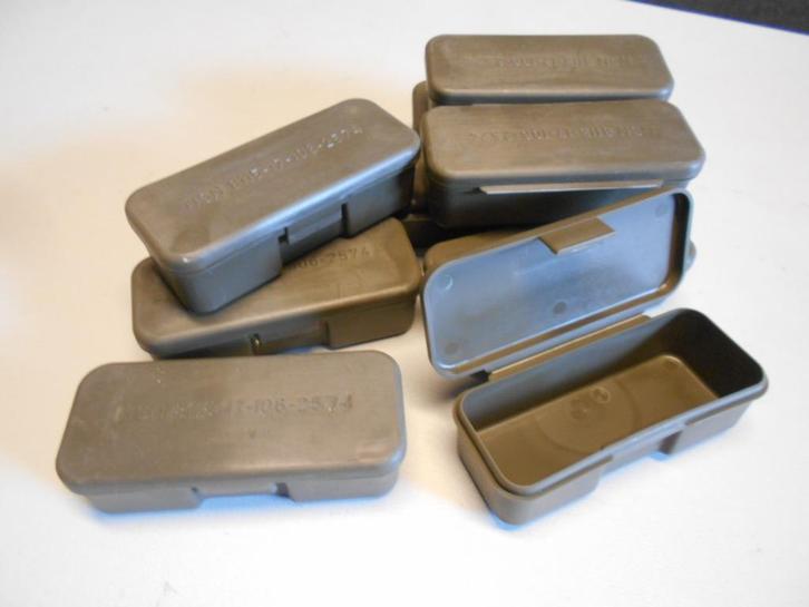 Plastic doosje geweerpoetsset Nederlands leger, Verzamelen, Militaria | Algemeen, Landmacht, Nederland, Ophalen of Verzenden