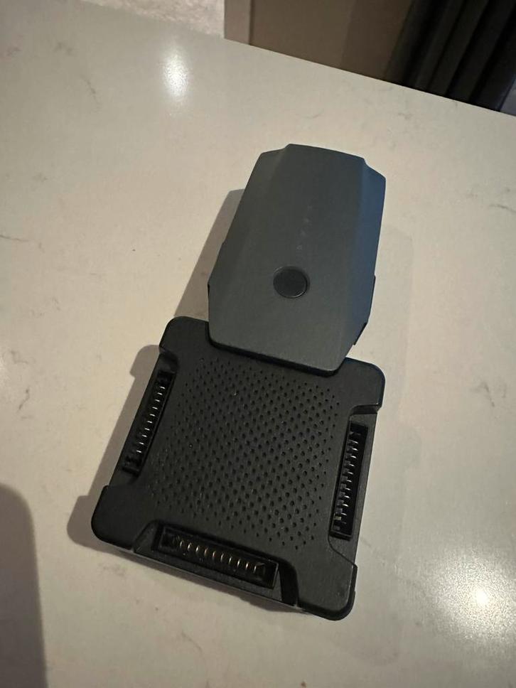DJI Intelligent Flight Battery + Charging Hub, Audio, Tv en Foto, Drones, Zo goed als nieuw, Ophalen of Verzenden