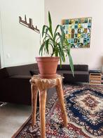driepotige houten tafel/plantenstandaard, Huis en Inrichting, Ophalen, Zo goed als nieuw