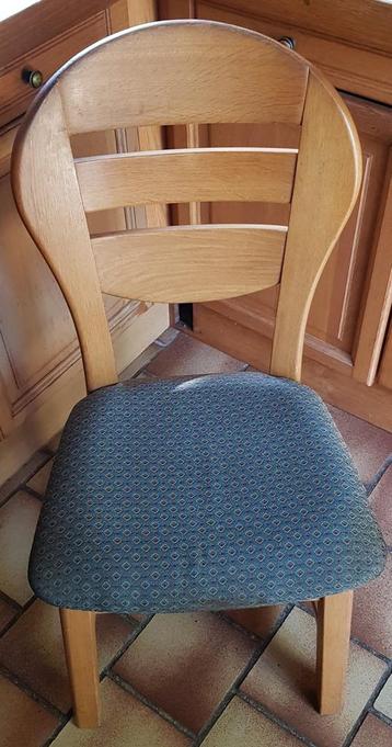 4 massief eiken eetkamerstoelen beschikbaar voor biedingen
