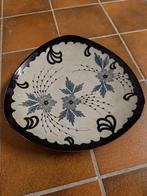 Grote schaal Flora Plateel Gouda hand painted 1950, Antiek en Kunst, Antiek | Keramiek en Aardewerk, Ophalen of Verzenden