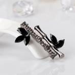 mooie broche BAMBOE zilverkleurig flonkerend strass kristal, Overige materialen, 4 tot 7 cm, Met strass, Nieuw