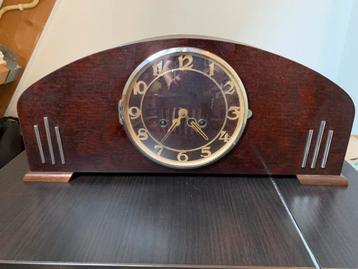 Vintage pendule klok staand beschikbaar voor biedingen