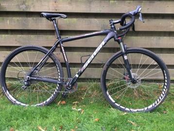 Sensa Gravelbike met voorvering alleskunner voor elk terrein beschikbaar voor biedingen