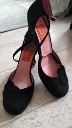 Zwarte pumps, suède, 41 - black elegant heels BPR, Kleding | Dames, Schoenen, Ophalen of Verzenden, Zo goed als nieuw, Zwart
