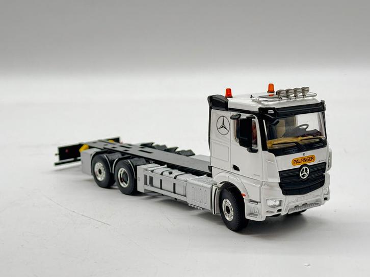 WSI MERCEDES ACTROS 6x2 met gestuurde naloopas VERBOUW, Hobby en Vrije tijd, Modelauto's | 1:50, Nieuw, Bus of Vrachtwagen, Wsi