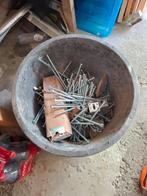 Diverse bouwmaterialen: schroeven, wiggen, hijsbanden, Ophalen of Verzenden, Gebruikt, Minder dan 50 mm, Schroeven