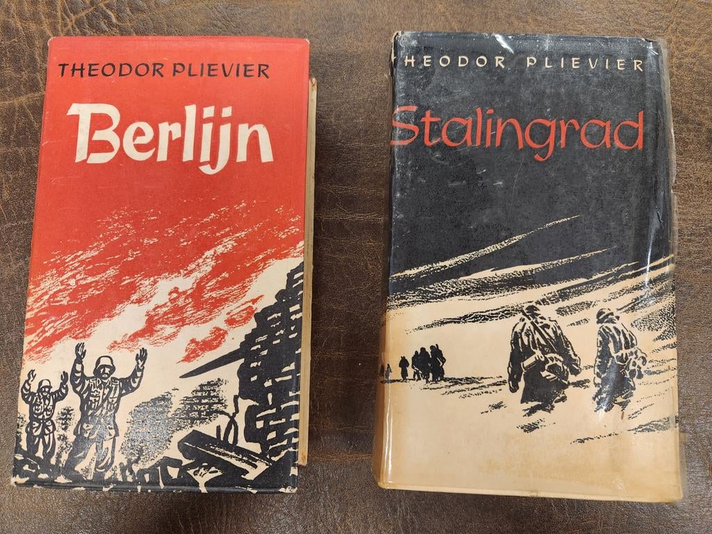 Theodor Plievier - Berlijn & Stalingrad (2 Boeken), Boeken, Romans, Ophalen of Verzenden, Gelezen, Theodor Plievier, Europa overig