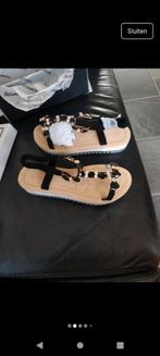 Nieuwe dames slippers/sandalen maat 37, Ophalen of Verzenden, Zo goed als nieuw