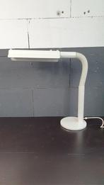 Hala Zeist, witte tafellamp, buigbare arm. Bureaulamp. S36