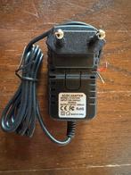 10 stuks adapters 12V 1A , 1 stuks 2A, Ophalen of Verzenden, Zo goed als nieuw