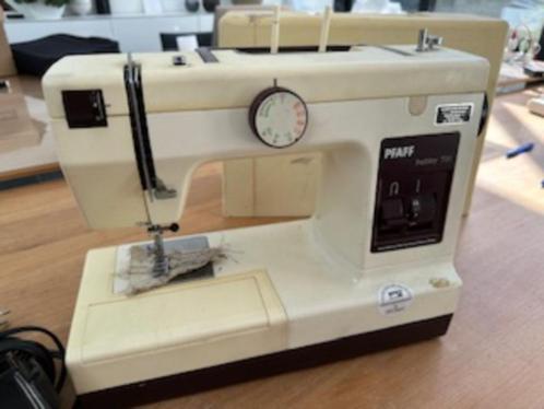 Pfaff naaimachine, Hobby en Vrije tijd, Naaimachines en Toebehoren, Gebruikt, Naaimachine, Pfaff, Ophalen