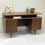 Vintage mid-century sixties bureau buro werkplek Wengé eiken, Huis en Inrichting, Bureaus, Ophalen, Gebruikt, Onbekend, Onbekend