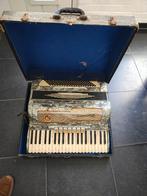 accordeon Marinucci, Muziek en Instrumenten, Accordeons, Ophalen, Gebruikt, Met koffer, Toetsaccordeon