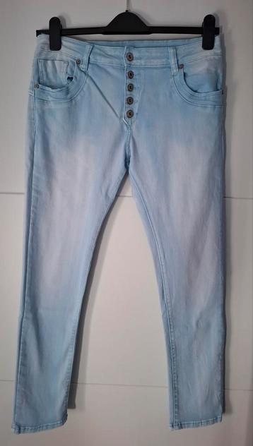 Mooie skinny jeans in lichtblauwe stof Mozzaar maat L 40/42 beschikbaar voor biedingen
