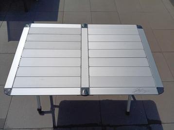 Bardani op rol / vouw kampeertafel beschikbaar voor biedingen