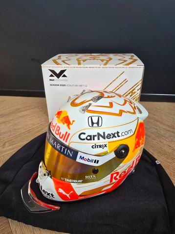 Max Verstappen Red Bull Racing helm 1:2 seizoen 2020 beschikbaar voor biedingen
