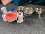 Camping pannenset en borden, Huis en Inrichting, Keuken | Potten en Pannen, Ophalen, Gebruikt, Rvs, Pannenset