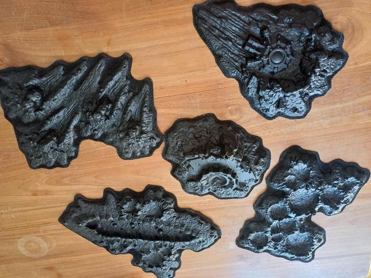 Warhammer 40.000 Apocalyptic Craters, Hobby en Vrije tijd, Wargaming, Zo goed als nieuw, Warhammer, Figuurtje(s), Met verf, Ophalen of Verzenden