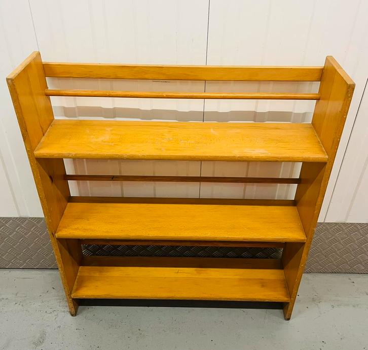 Vintage boekenkastje kinderkast schoolkast Rolf, Kinderen en Baby's, Kinderkamer | Commodes en Kasten, Gebruikt, Kast, 90 tot 105 cm
