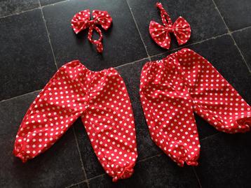 Minnie mouse broeken met strik 2x carnaval  beschikbaar voor biedingen