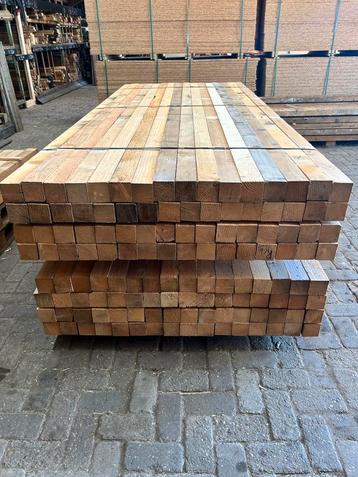 Schutting palen beschikbaar voor biedingen