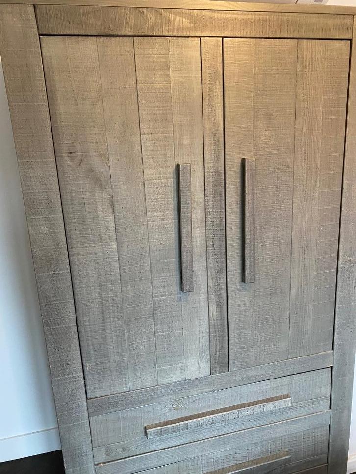 Mooie kledingkast voor kinderkamer, Kinderen en Baby's, Kinderkamer | Commodes en Kasten, Zo goed als nieuw, Kast, 105 cm of meer