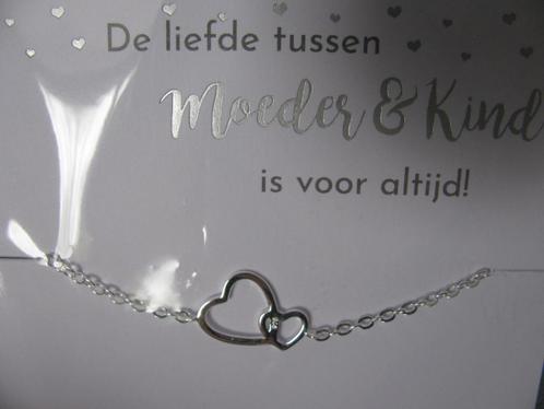 Zilveren armbandje met hartjes, nieuw, nog in verpakking, Sieraden, Tassen en Uiterlijk, Armbanden, Nieuw, Zilver, Zilver, Verzenden