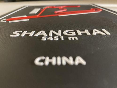 3D-geprint schilderij - F1 - Circuit - Shanghai, Verzamelen, Automerken, Motoren en Formule 1, Nieuw, Formule 1, Ophalen of Verzenden