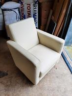 Witte leren fauteuil.  70 x 70 cm., Minder dan 75 cm, Gebruikt, 50 tot 75 cm, Ophalen